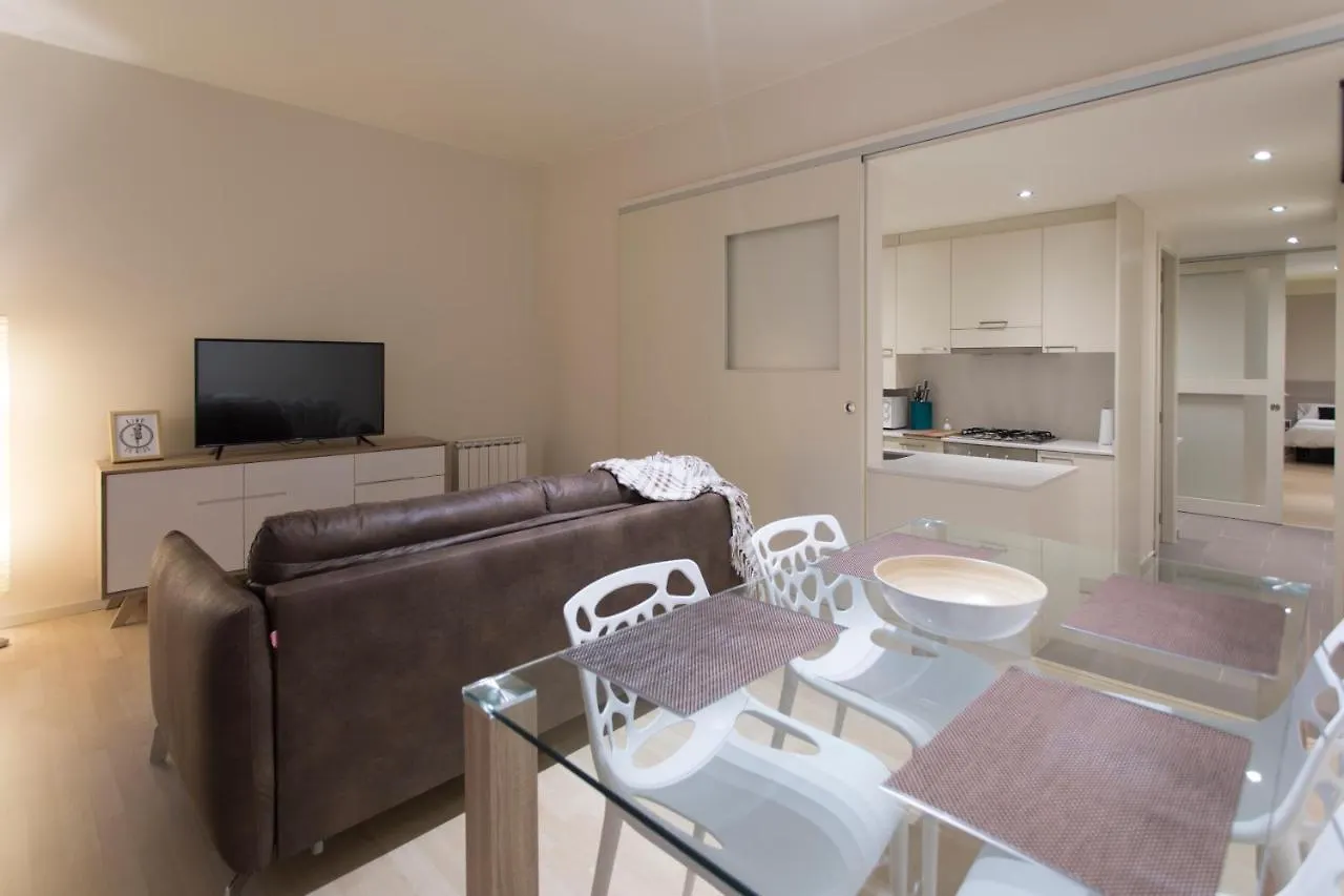 Bravissimo Cort Reial-3A Apartment Girona
